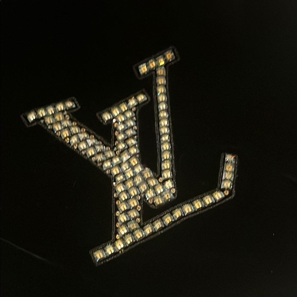 Louis Vuitton Black Velvet Scarf with Iconic LV Logo Rhinestones Silk backside - Picture 7 of 13
